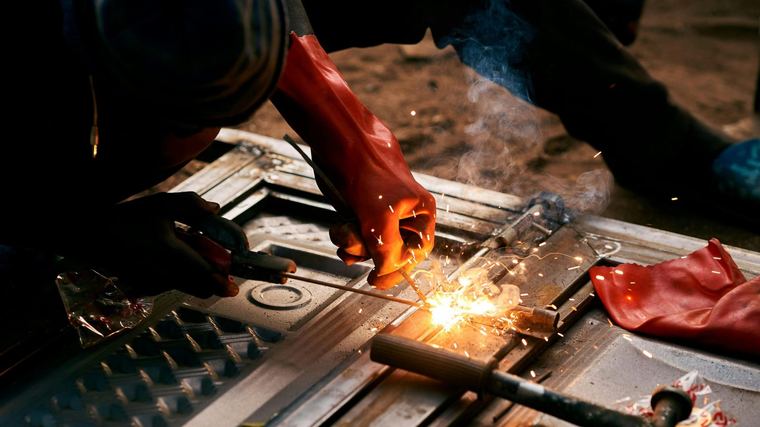 Dachdecker und Metallbau